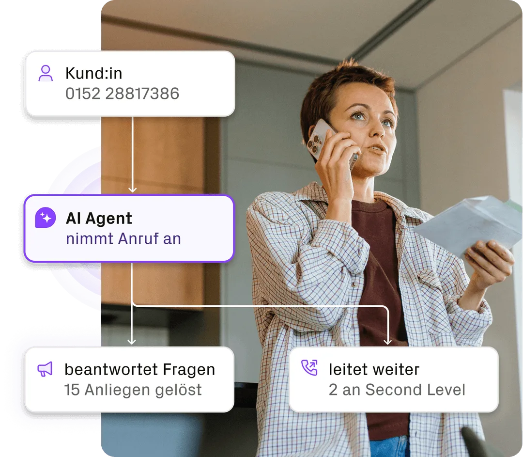 Eine Person telefoniert mit dem Support und hält eine Rechnung in der Hand